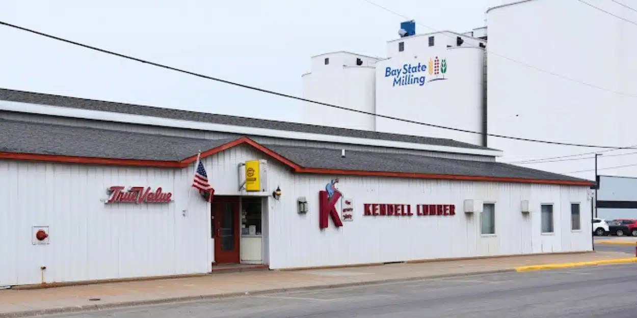 Minnesota-based Kendell Lumber building