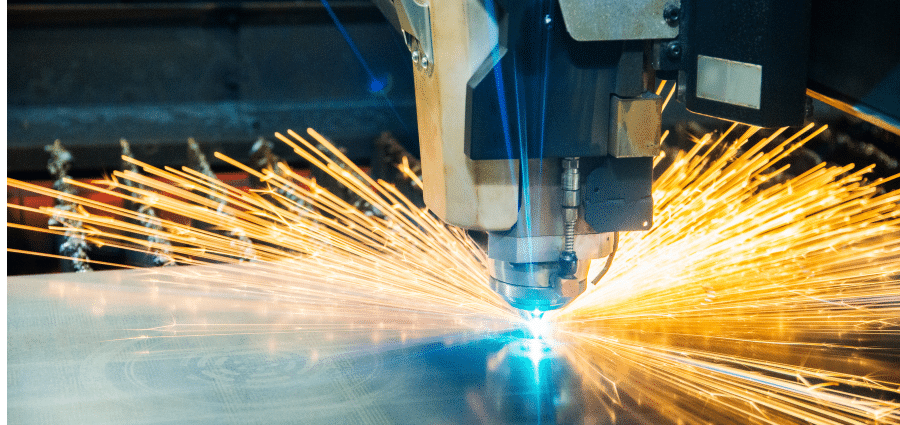 Cutting Tools, Canva Via Fertnig, GettyImages