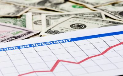 Optimistic, rising return-on-investment graph on US dollars